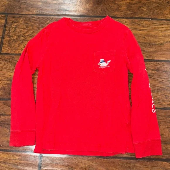 Vineyard Vines Red Kids Long-Sleeve Whale Tee with Festive Hat Graphic - Picture 2 of 2